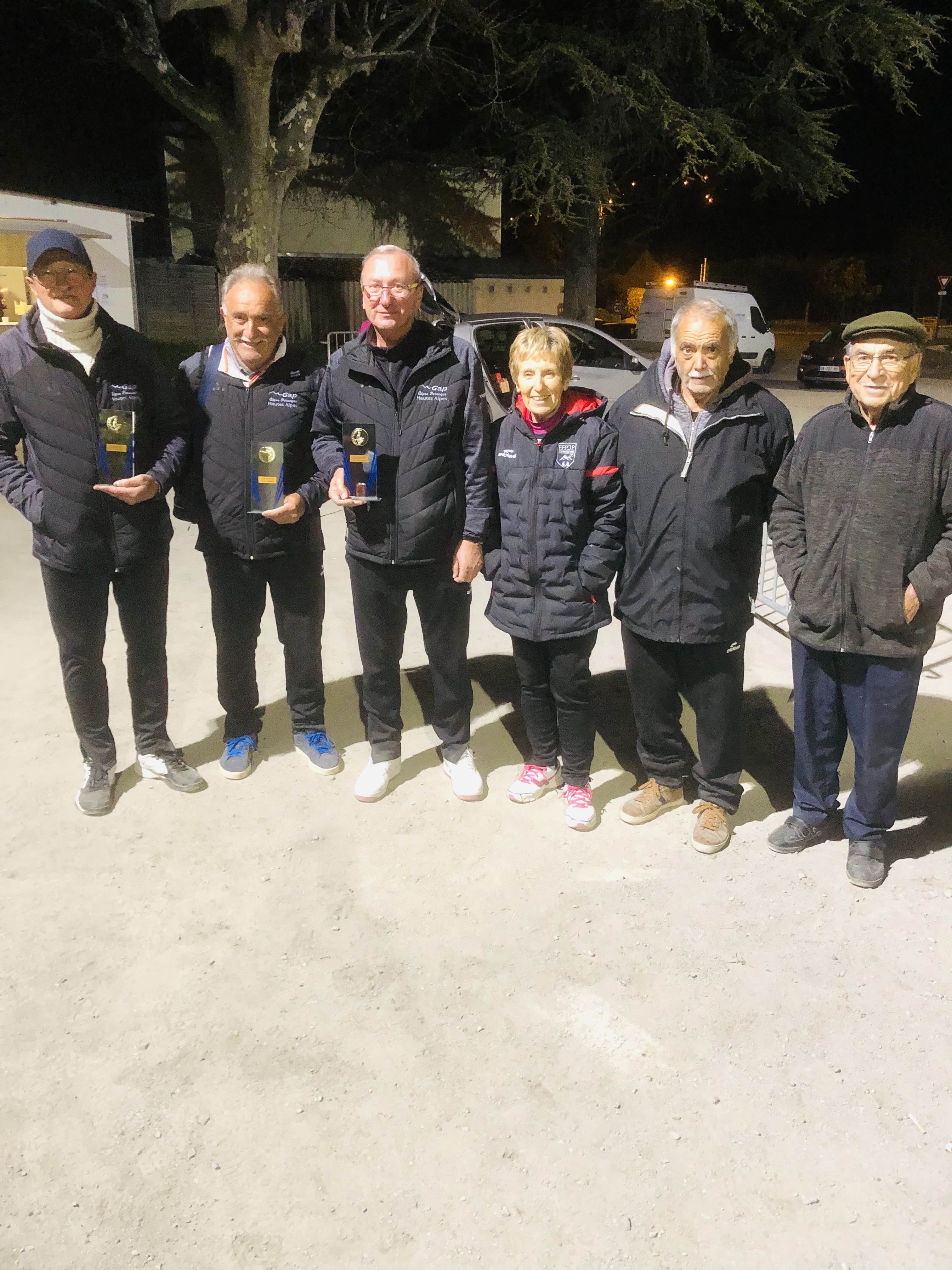 VAINQUEURS ET ORGANISATEURS VAINQUEURS ET ORGANISATEURS