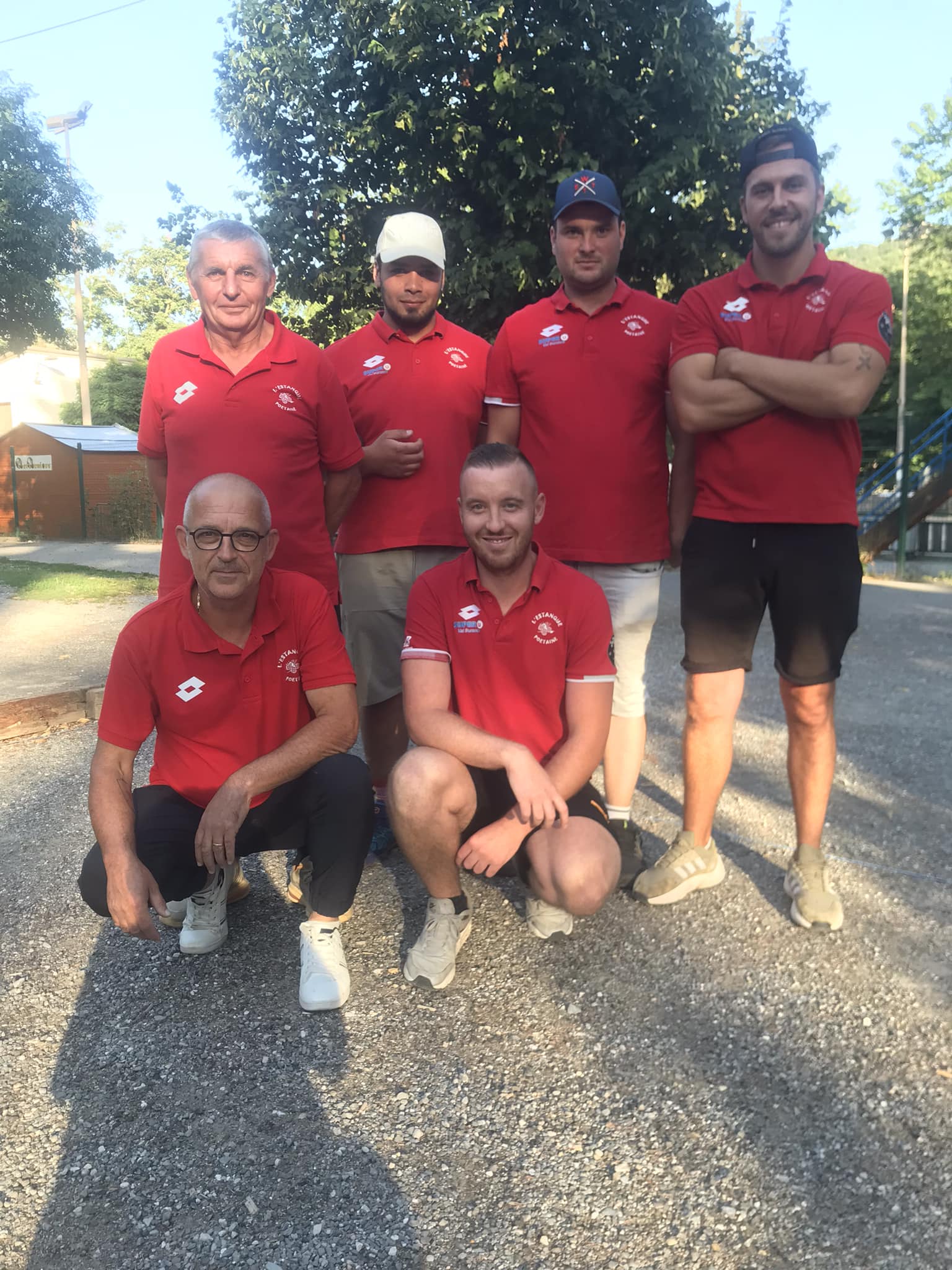 L'équipe du Poêt drivée par James FERRARI L'équipe du Poêt drivée par James FERRARI