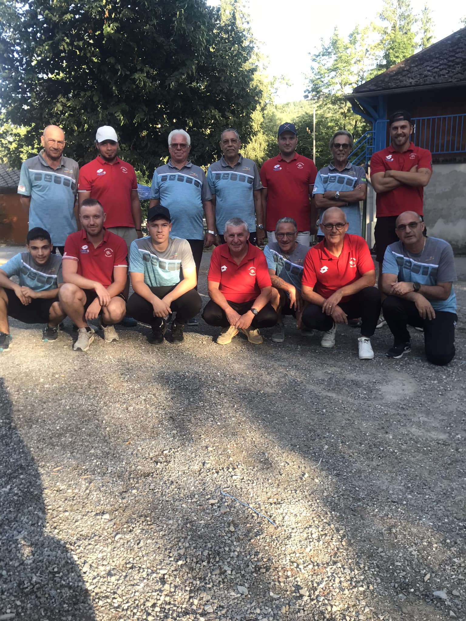 Les équipes du GAPHA et du POÊT réunies pour la photo Les équipes du GAPHA et du POÊT réunies pour la photo