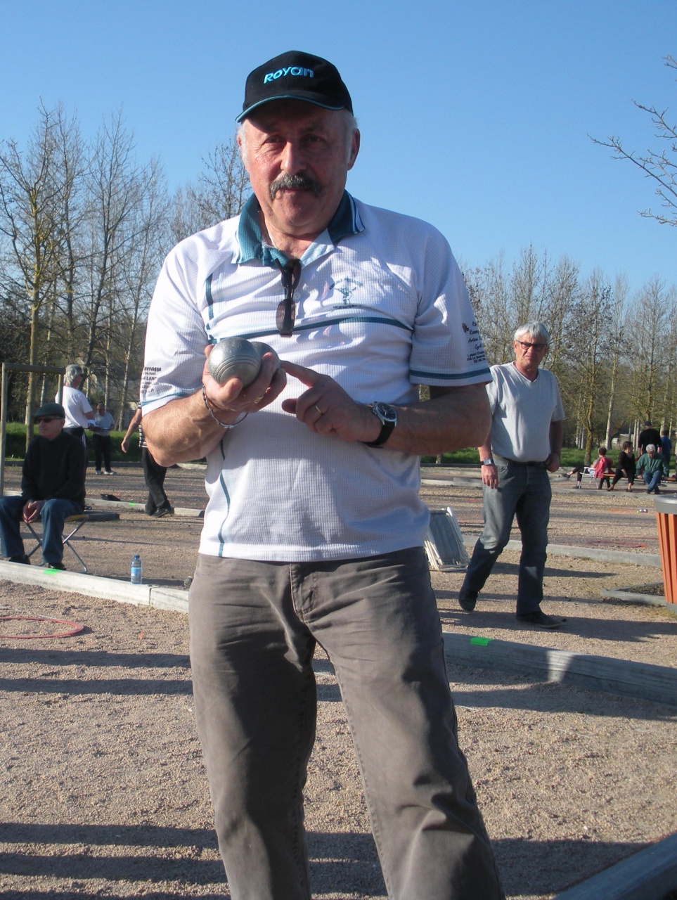 Jean-Paul au tir de précision Jean-Paul au tir de précision