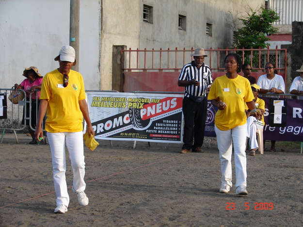 CHAMPIONNATS DE LIGUE ANTILLES-GUYANE DU 21/05/09 Au 23/05/09 - LA FAMILLE CHAMPIONNATS DE LIGUE ANTILLES-GUYANE DU 21/05/09 Au 23/05/09 - LA FAMILLE