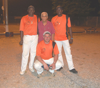 André MATHIAS, Huguette ANTIBE, Narcisse GRIFVE et Damien LEDOUX, champions de Guyane 2011 - photo B.F.R.
