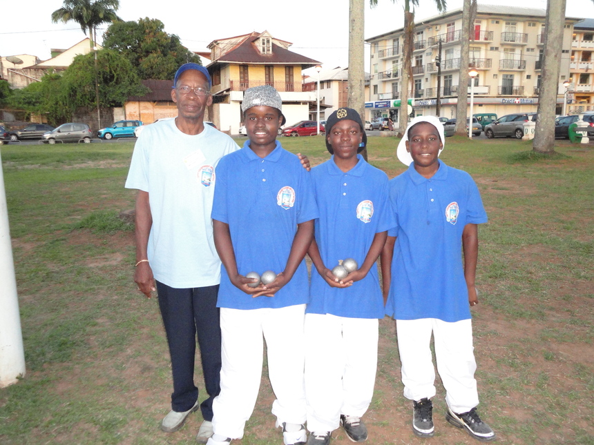 L'équipe menée par Josué TRIESTE de la Martinique et son Président L'équipe menée par Josué TRIESTE de la Martinique et son Président