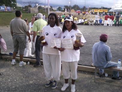 de GàD CALMEL JACQUELINE et MONDUC ANNICK CHAMPIONNES chez les DAMES de GàD CALMEL JACQUELINE et MONDUC ANNICK CHAMPIONNES chez les DAMES