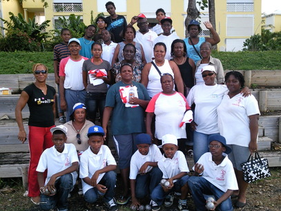 les jeunes de PELLETIER du LAMENTIN MARTINIQUE et leurs accompagnateurs au MOULE, La photo de famille.