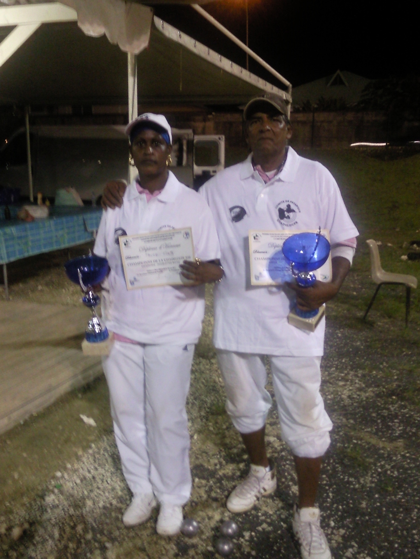 PAULO ELIETTE et DOUCANE JUSTIN CHAMPIONS DE GUADELOUPE 2011 en DOUBLETTES MIXTES