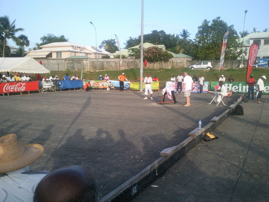 MARC ALEXANDRE et FRANCIUS Préparent l'atelier Tirs de Précisions MARC ALEXANDRE et FRANCIUS Préparent l'atelier Tirs de Précisions