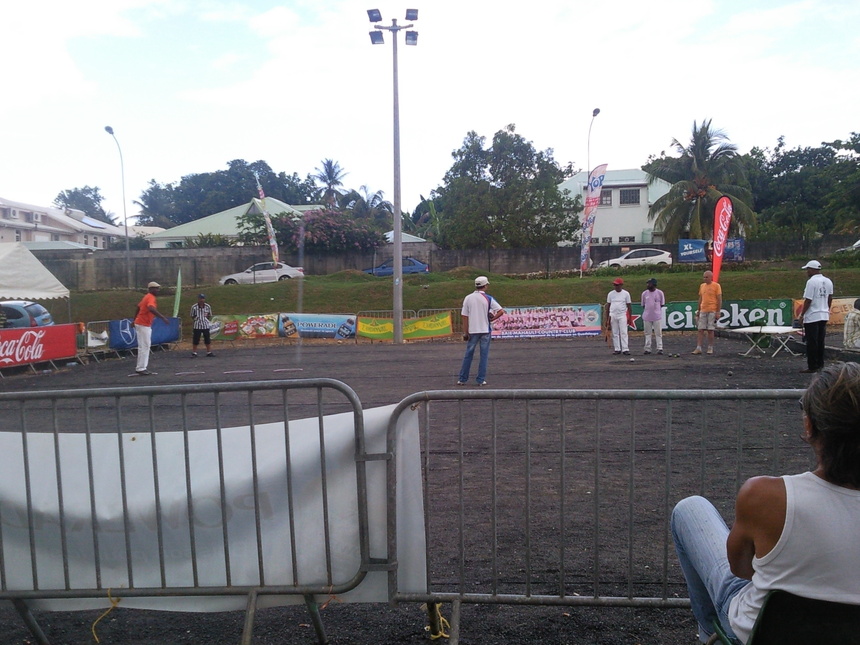 Montjénie Eric 97-3 dans le rond affronte BORDARIES Jean-François 97-1 aux tirs de Précisions. Montjénie Eric 97-3 dans le rond affronte BORDARIES Jean-François 97-1 aux tirs de Précisions.