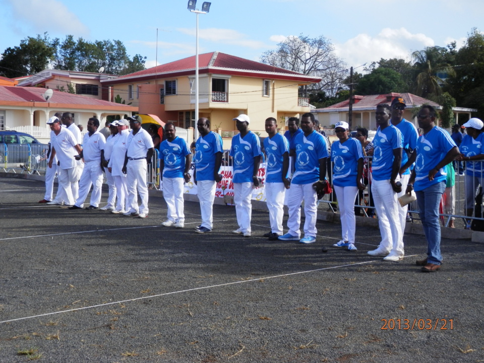 COUPE INTER-RÉGION, Acte II, Scène finale, AMICALE BOULISTE des AMANDIERS de CAYENNE contre la PÉTANQUE CLUB de PETIT-CANAL