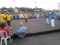 Les joueurs de la BOULE D'OR et de PETIT-CANAL.jpg Les joueurs de la BOULE D'OR et de PETIT-CANAL.jpg