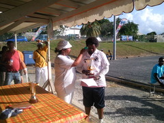 PARNY SANDRINE endossant sa tenue de CHAMPIONNE en TÊTE à TÊTE.jpg PARNY SANDRINE endossant sa tenue de CHAMPIONNE en TÊTE à TÊTE.jpg