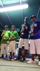 Alexis, Giovani les champions, Jeffel et kévin Etienne à gauche les vices champions Alexis, Giovani les champions, Jeffel et kévin Etienne à gauche les vices champions