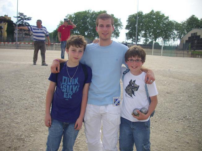 CHAMPIONNATS DE LIGUE JEUNES TRIPLETTES- MELUN (77) CHAMPIONNATS DE LIGUE JEUNES TRIPLETTES- MELUN (77)