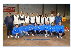 Espalion (debout), la JPC (accroupie) Espalion (debout), la JPC (accroupie)