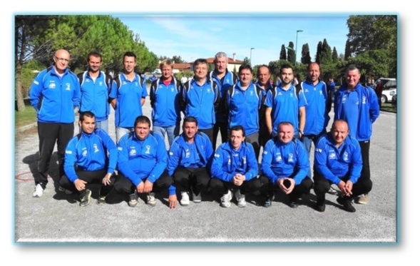 Navès et la JPC avant le choc; Allez les bleus!