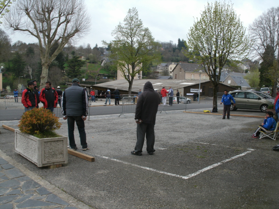 LES CAPDENACOIS LUTTENT CONTRE LE FROID LES CAPDENACOIS LUTTENT CONTRE LE FROID