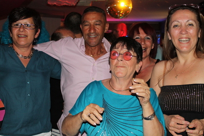 belle ambiance à cette soirée!!! belle ambiance à cette soirée!!!