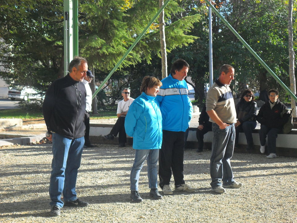 con!!!!!centrés les mecs