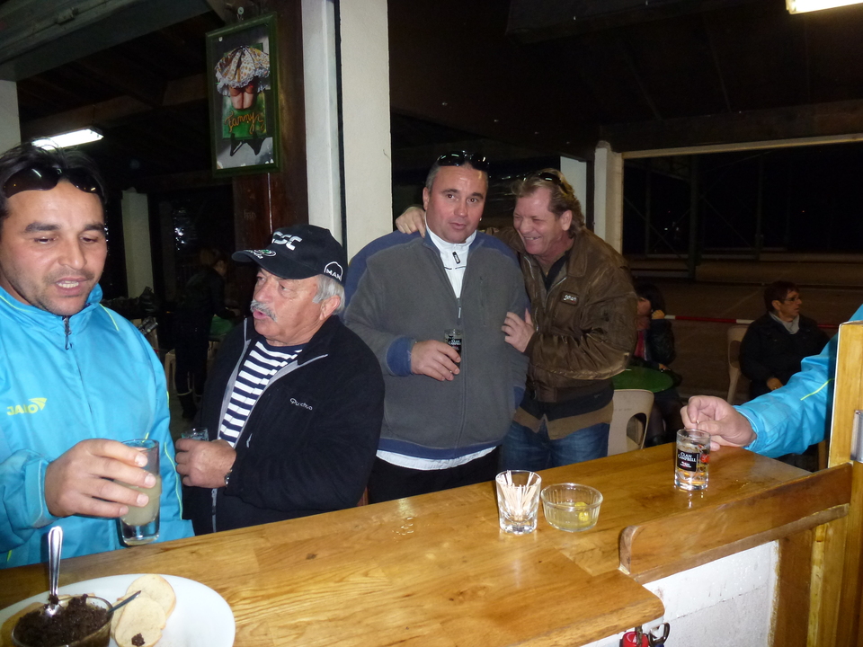 qui s'assemblent , se ressemblent qui s'assemblent , se ressemblent