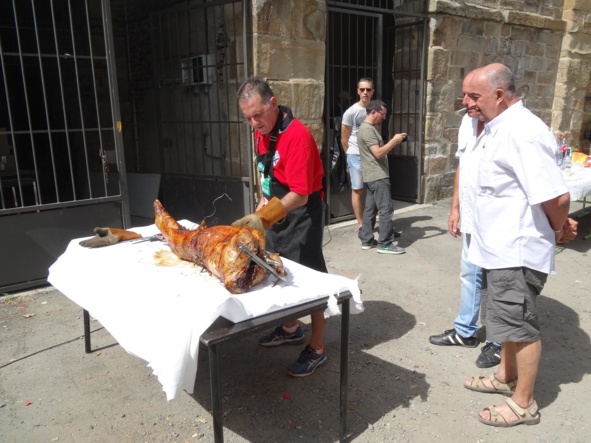Bruno fait le nécessaire sous l’œil averti de Jean-Claude et Bruno le co-Président Bruno fait le nécessaire sous l’œil averti de Jean-Claude et Bruno le co-Président
