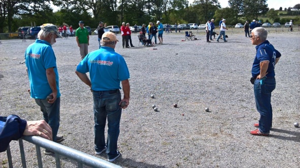 La sortie de poule de Manu Martin, Michel Cavaroc La sortie de poule de Manu Martin, Michel Cavaroc