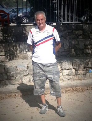 Dominique avec le maillot de Champion de France Dominique avec le maillot de Champion de France