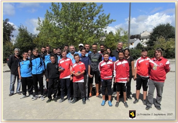 Les Jeunes sélectionnés avec les éducateurs Les Jeunes sélectionnés avec les éducateurs