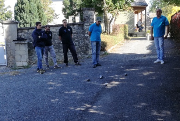 La triplette Bruno Bousquet, Patrice Pradayrol, Antoine Corceiro s'impose face à la triplette Espalionnaise Yannick Hilaire, Aymeric Berroche et Julien Archimbaud. La triplette Bruno Bousquet, Patrice Pradayrol, Antoine Corceiro s'impose face à la triplette Espalionnaise Yannick Hilaire, Aymeric Berroche et Julien Archimbaud.