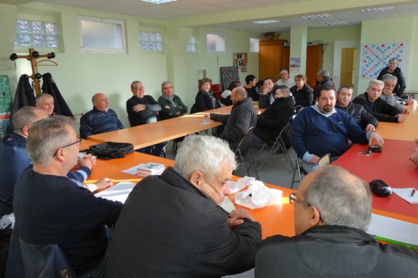 Les adhérents très attentifs Les adhérents très attentifs