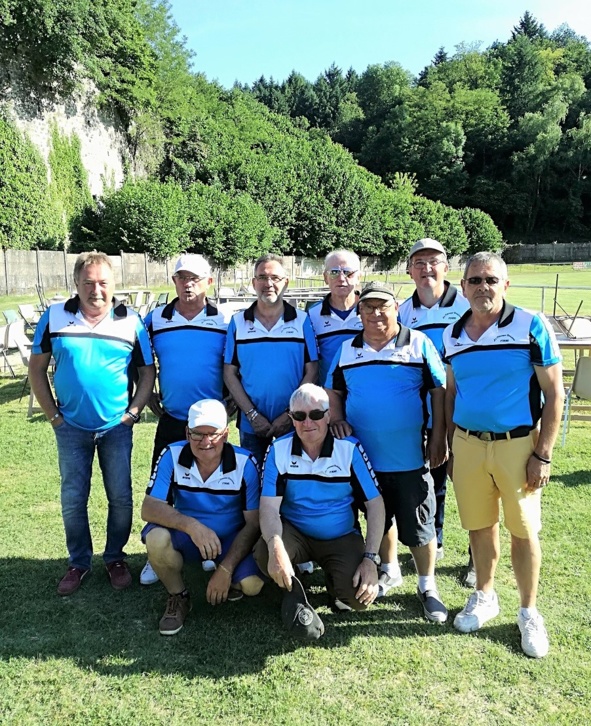 Belle victoire de Firmi qui caracole en tête de cette poule A. Belle victoire de Firmi qui caracole en tête de cette poule A.