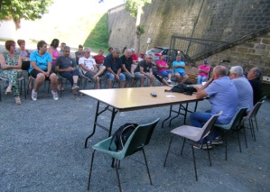 Tout le monde est très attentif Tout le monde est très attentif