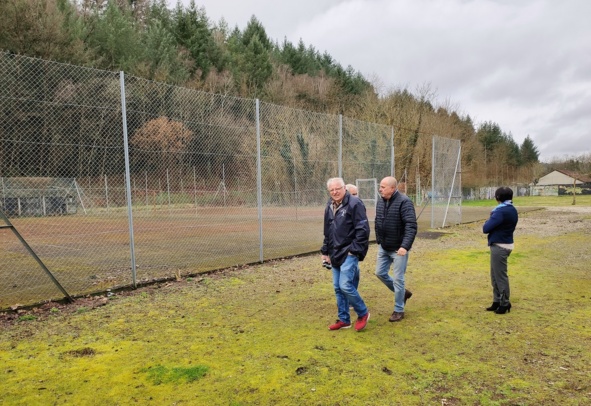 La visite des anciens terrains de tennis