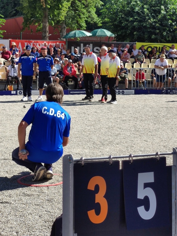 Les 1/4 contre l'équipe de Pau Les 1/4 contre l'équipe de Pau