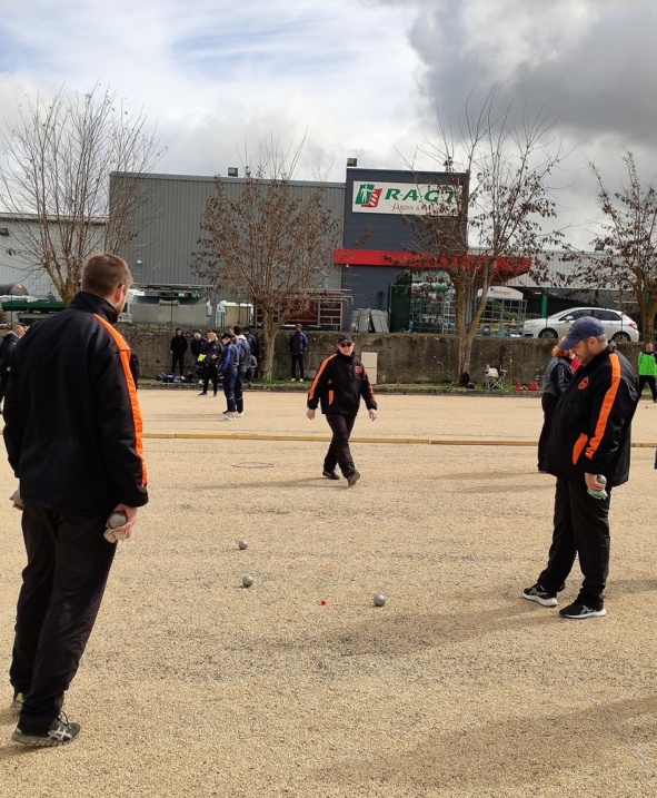 L'équipe de Cindy dans les poules L'équipe de Cindy dans les poules