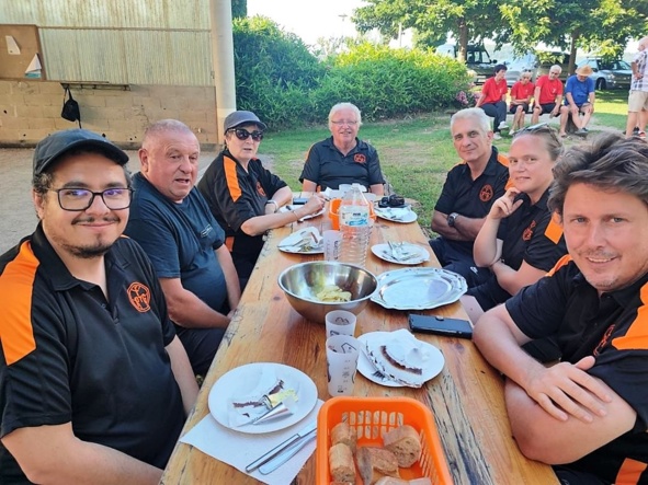 Après la compétition un bon moment de détente encore merci à nos amis Livinhacois Après la compétition un bon moment de détente encore merci à nos amis Livinhacois