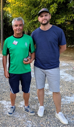 Joel et Clyde après la compétition bien négociée Joel et Clyde après la compétition bien négociée