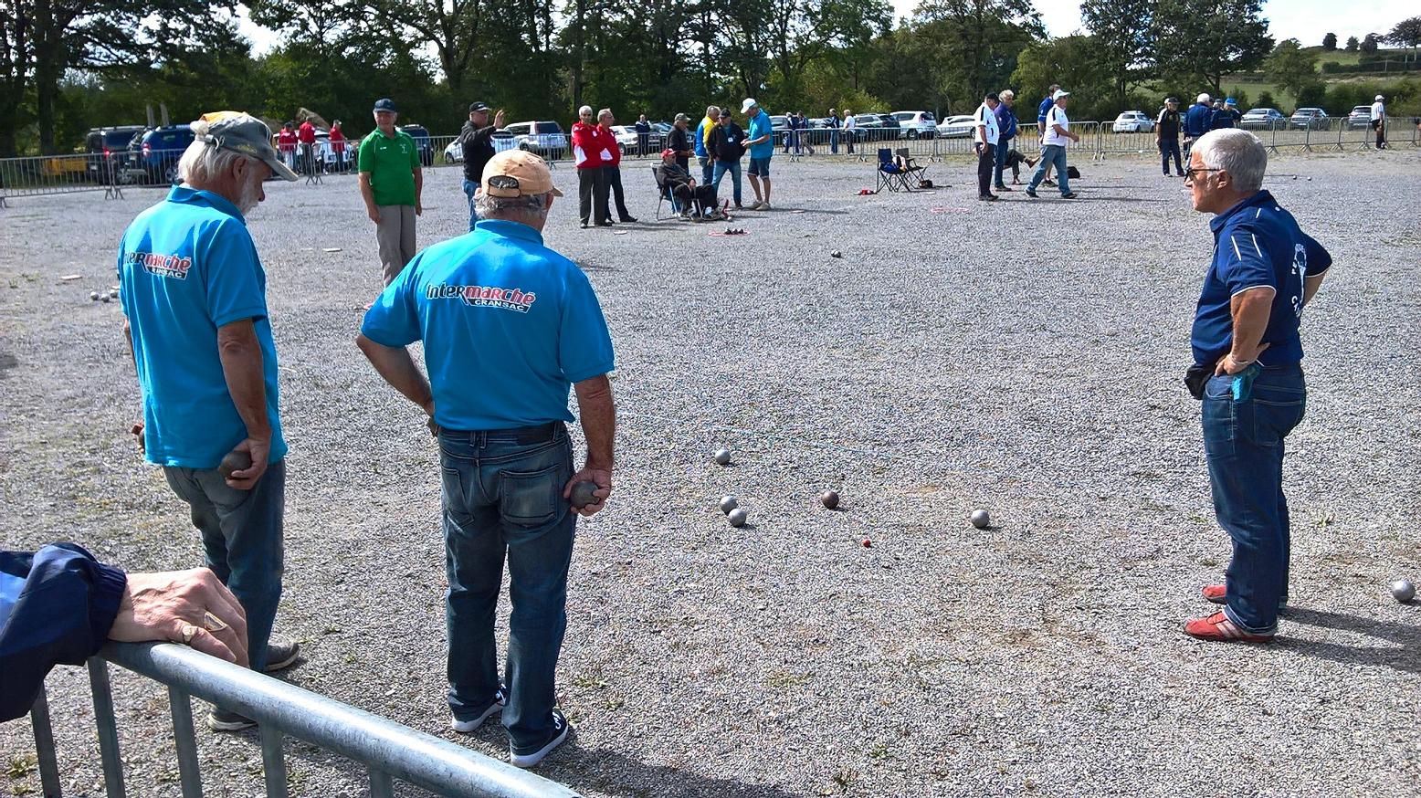 La sortie de poule de Manu Martin, Michel Cavaroc La sortie de poule de Manu Martin, Michel Cavaroc