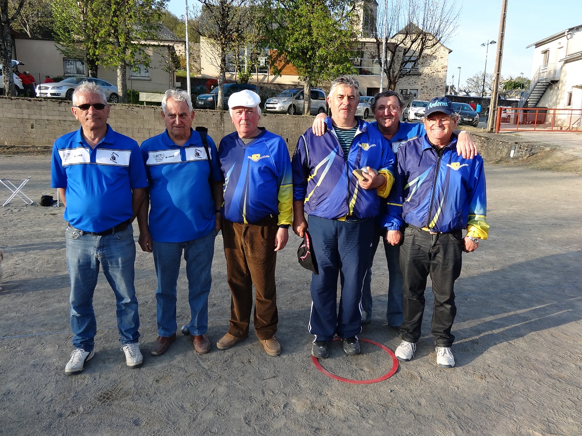 La bonne pour les équipes de Villefranche, Drulhe; Claude Guilhem,  Alain Georges et Alain Trezières  vainqueurs