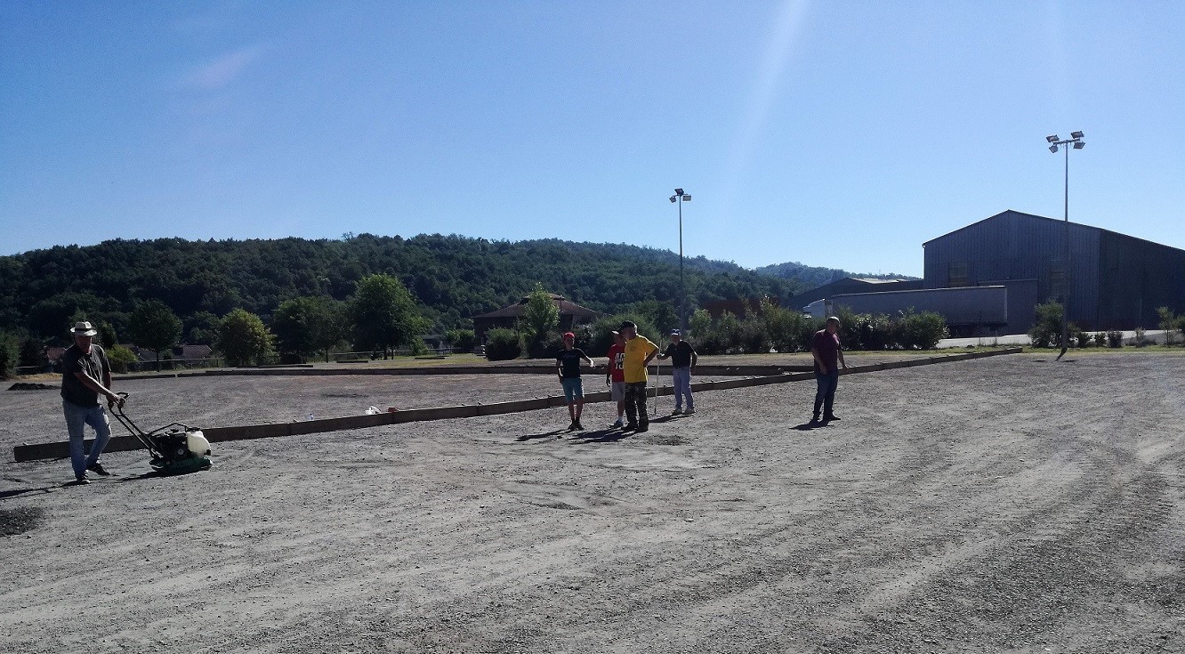 Des terrains bien préparés pour le plaisir de tous les Pétanqueurs Des terrains bien préparés pour le plaisir de tous les Pétanqueurs