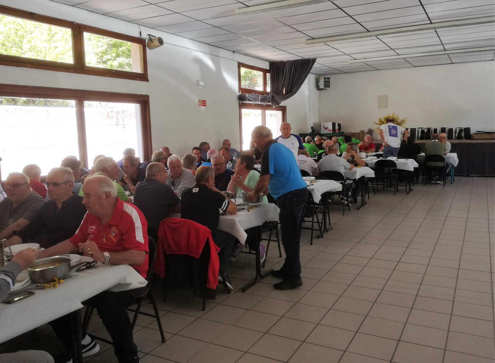 Et dans une bonne ambiance! Et dans une bonne ambiance!