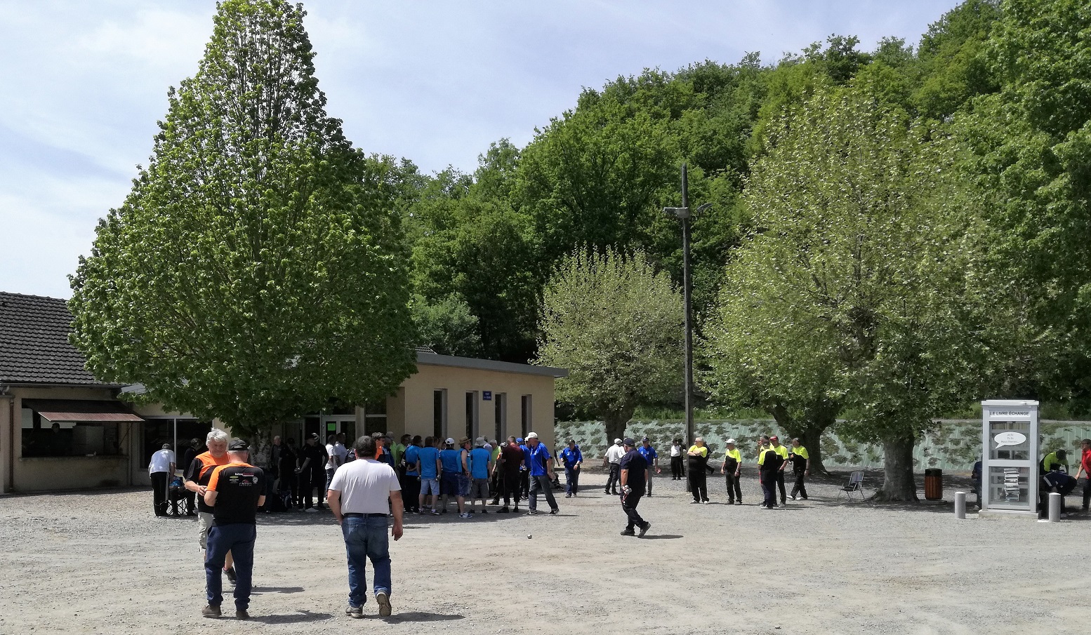 Appel des joueurs pour le lancement de la compétition. Appel des joueurs pour le lancement de la compétition.