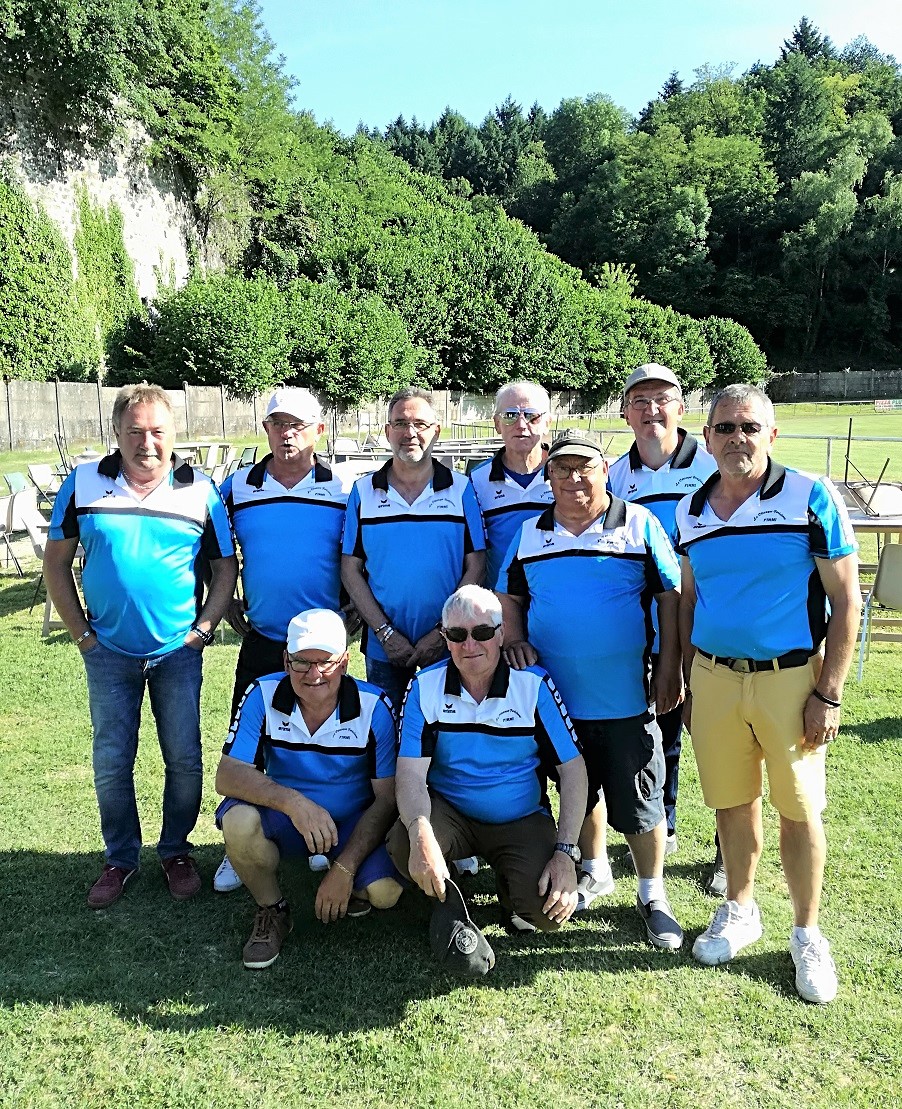 Belle victoire de Firmi qui caracole en tête de cette poule A. Belle victoire de Firmi qui caracole en tête de cette poule A.