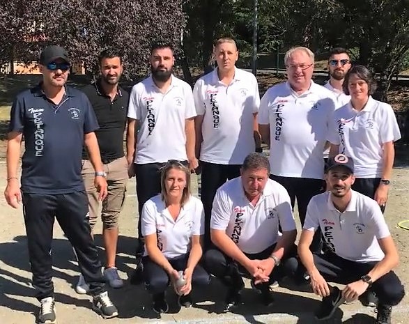 L'équipe de La Salvetat St Gilles avec comme leader Stéphane Berlier (Champion de France 2014 à Brive en triplette). L'équipe de La Salvetat St Gilles avec comme leader Stéphane Berlier (Champion de France 2014 à Brive en triplette).