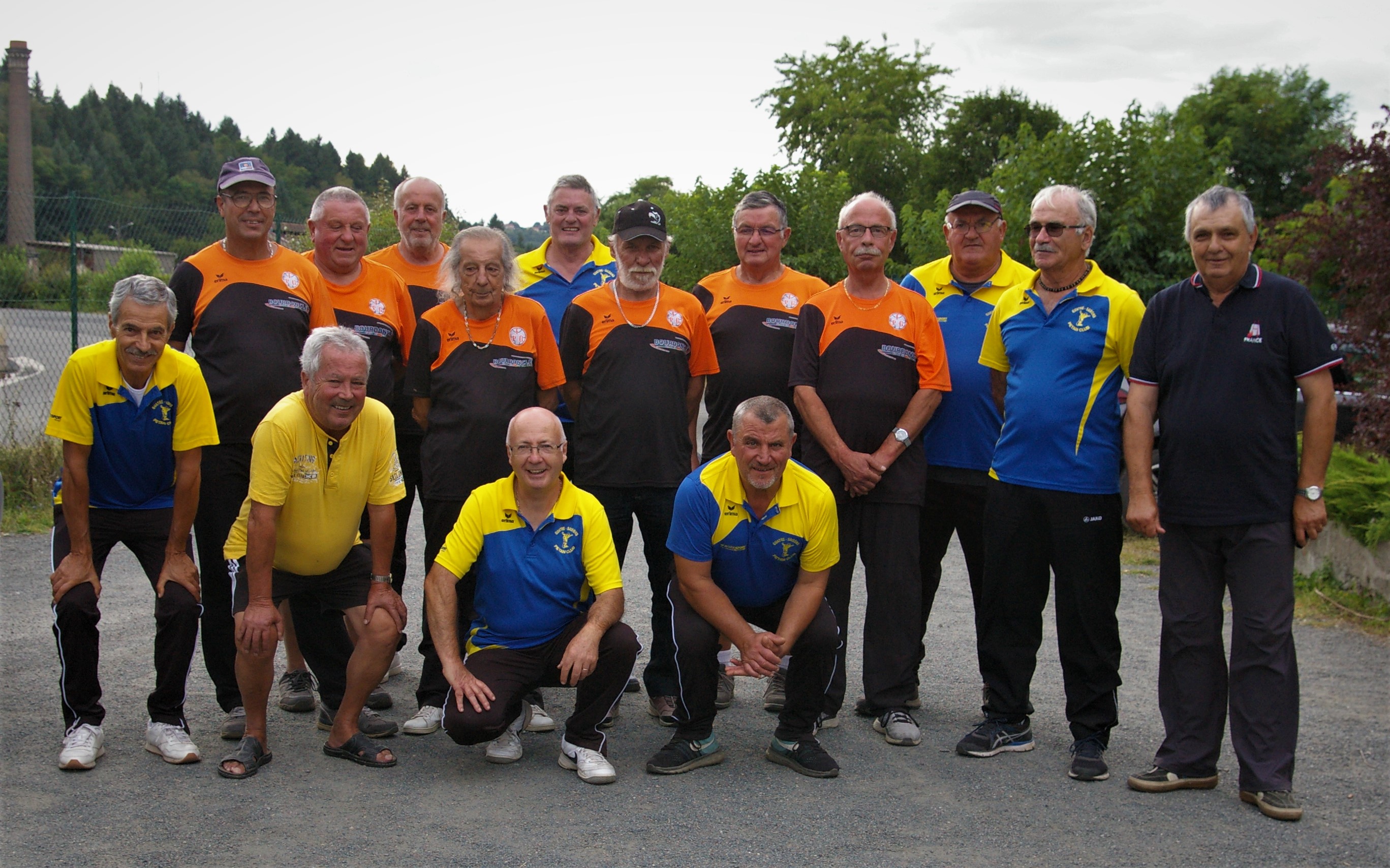 Les deux équipes de la FPG et des Quatre Saisons Les deux équipes de la FPG et des Quatre Saisons