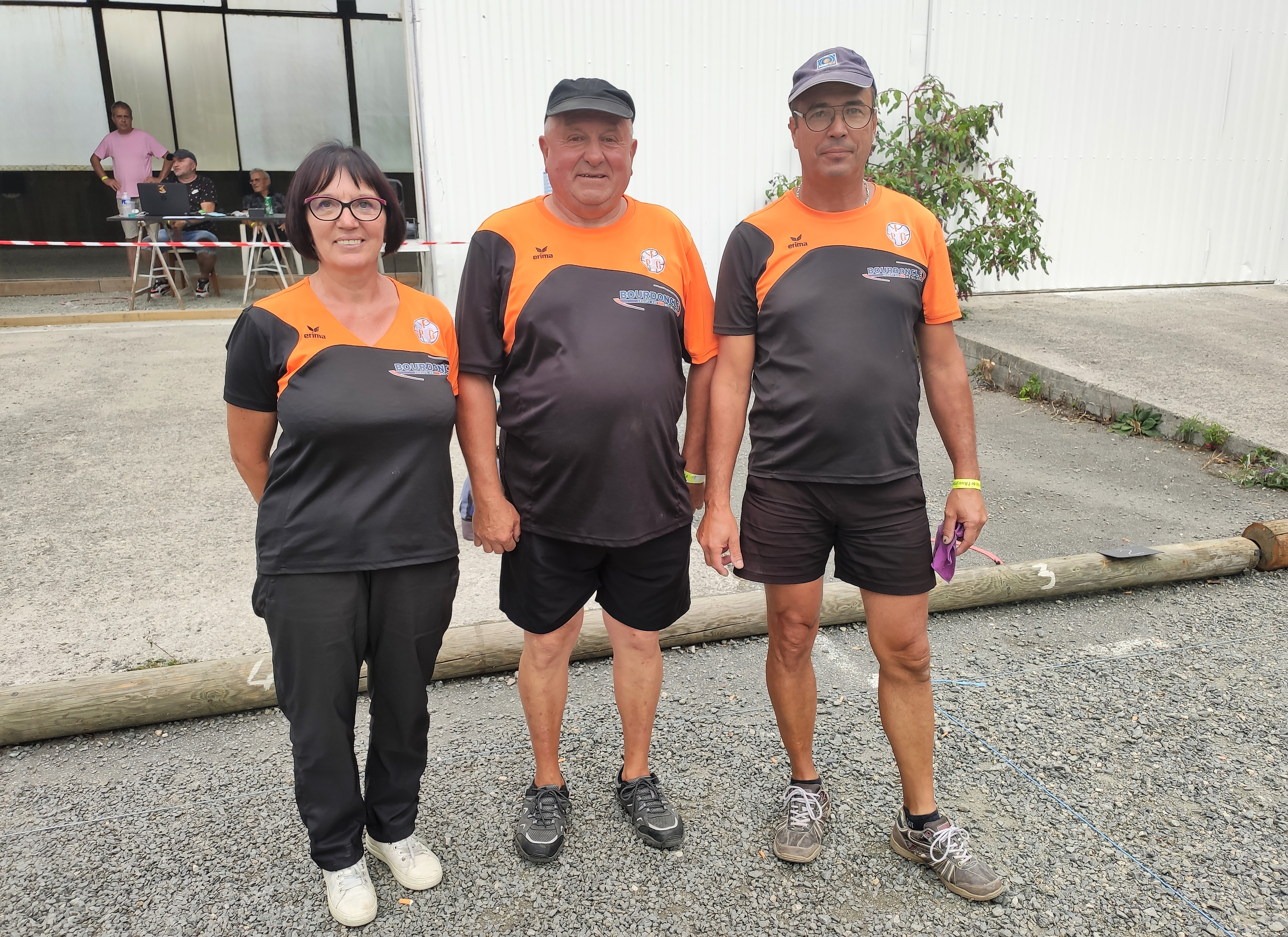 Viviane, Michel, Antoine sur la ligne de départ