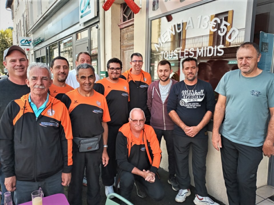 La Division 4, tout sourire! La Division 4, tout sourire!