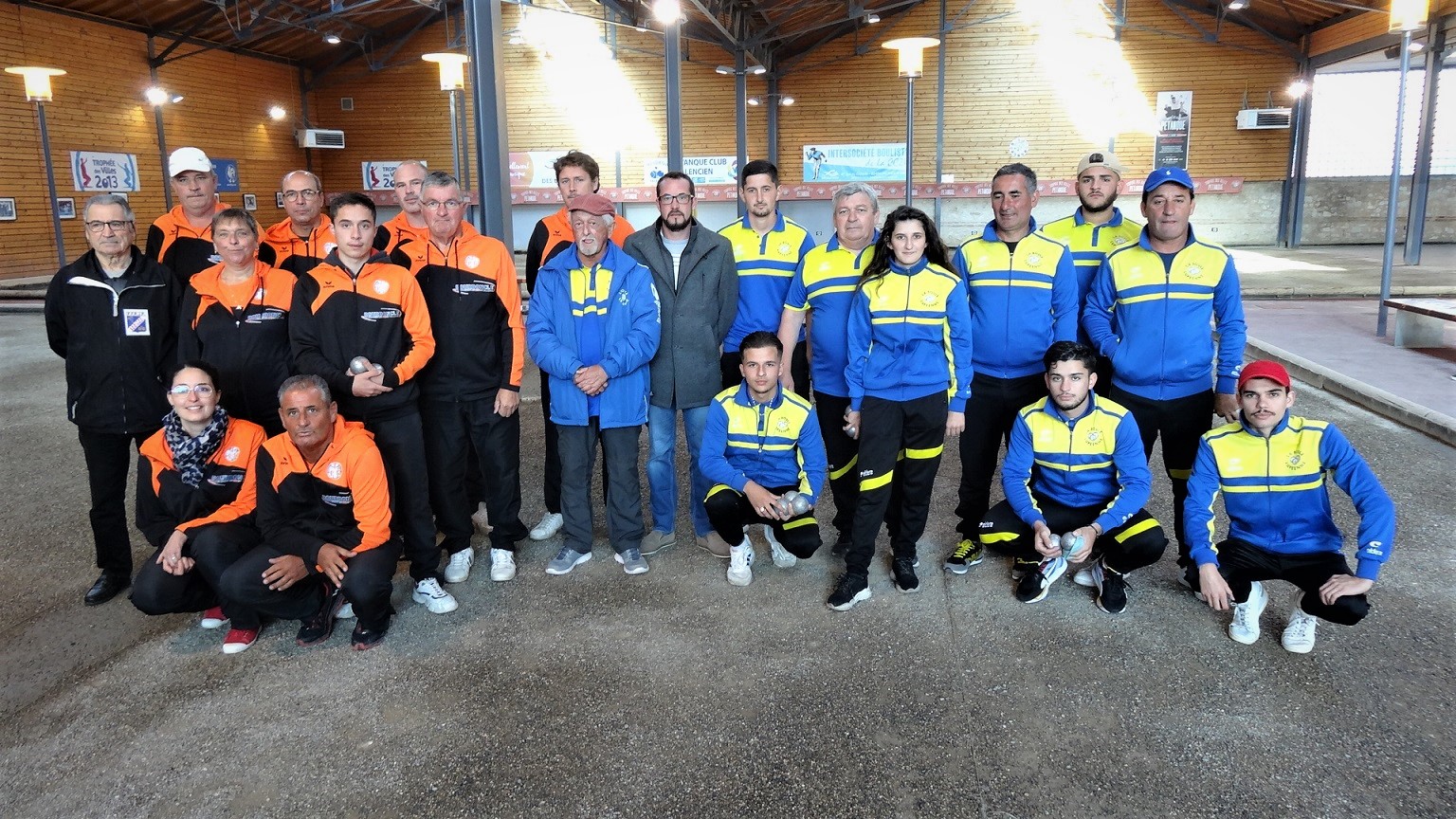 Les deux équipes Les deux équipes