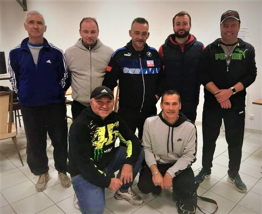 Les finalistes du concours A avec le Président Alexis Lacam Les finalistes du concours A avec le Président Alexis Lacam