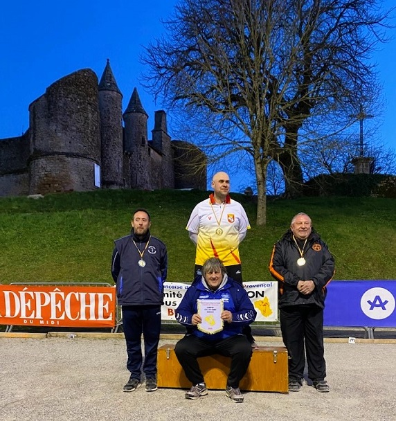 Le podium, chapeau Michel Le podium, chapeau Michel