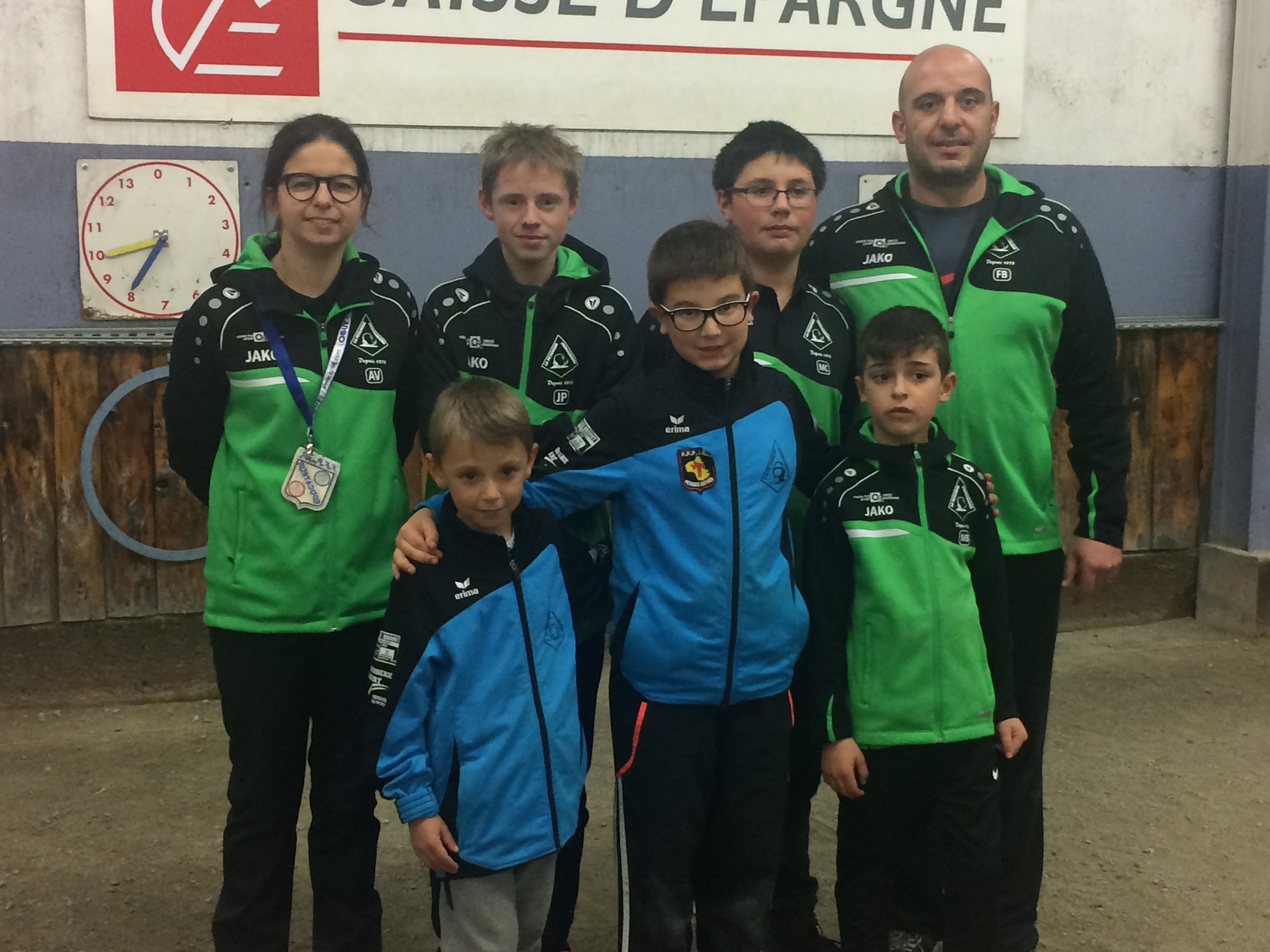 En bas de Gauche à droite: Alexis JEAN, Elie BONNET et Morgan BOU. En haut de gauche à droite: Aurélie VAYSSETTES, Jérémie PERIE, Mathis Crozat et Frédéric BOU. En bas de Gauche à droite: Alexis JEAN, Elie BONNET et Morgan BOU. En haut de gauche à droite: Aurélie VAYSSETTES, Jérémie PERIE, Mathis Crozat et Frédéric BOU.